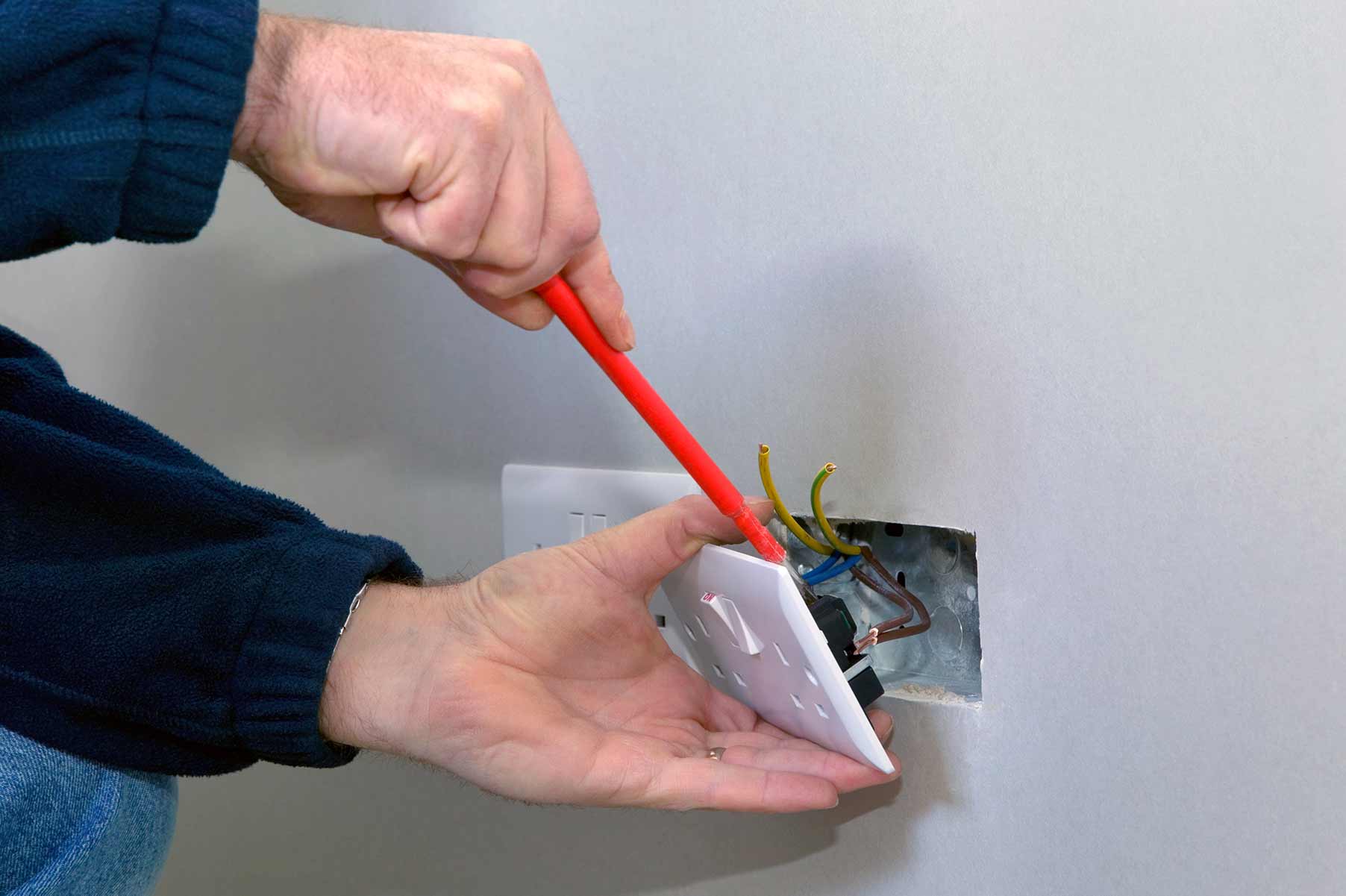 Our electricians can install plug sockets for domestic and commercial proeprties in Wootton Bassett and the local area. 